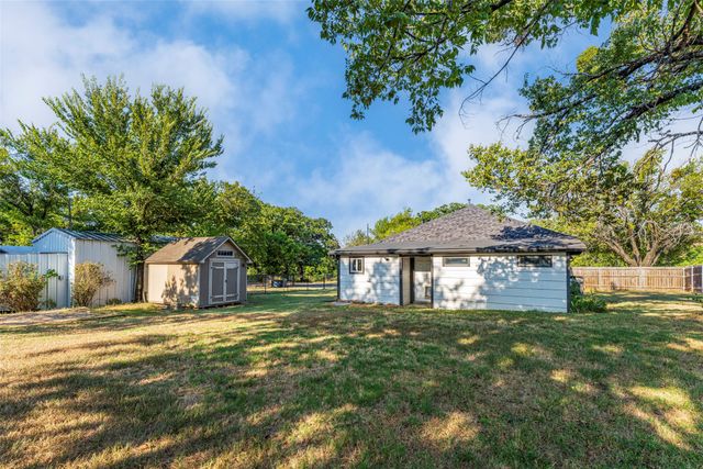 310 North Road, Kennedale, TX 76060