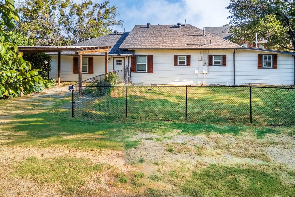 310 North Road, Kennedale, TX 76060