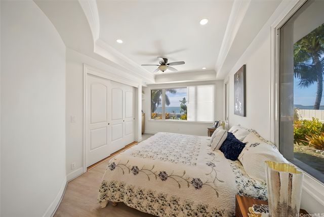 7017 Kalanianaole Highway, Honolulu, HI 96825