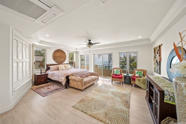 7017 Kalanianaole Highway, Honolulu, HI 96825