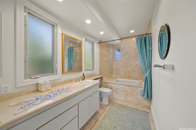 7017 Kalanianaole Highway, Honolulu, HI 96825