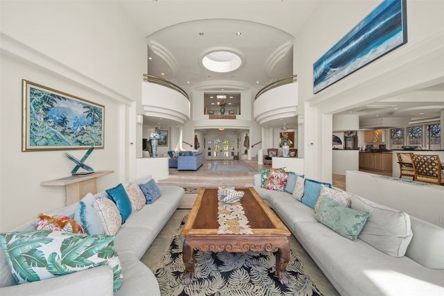 7017 Kalanianaole Highway, Honolulu, HI 96825