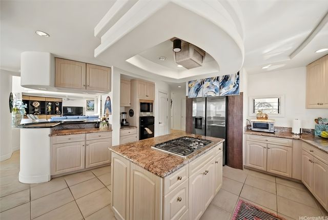 7017 Kalanianaole Highway, Honolulu, HI 96825