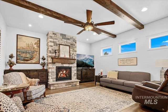 7105 N Pinseeker Pl, Meridian, ID 83646