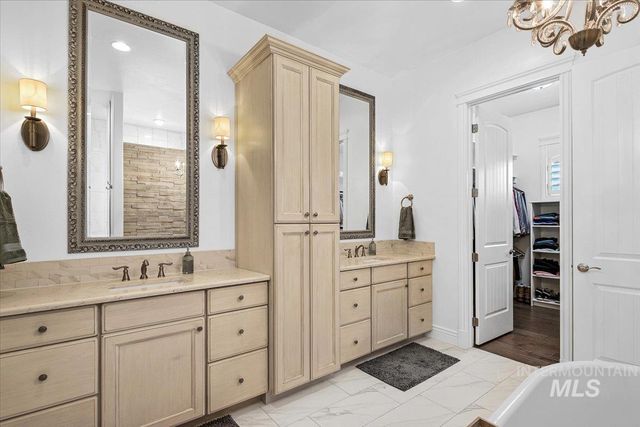 7105 N Pinseeker Pl, Meridian, ID 83646