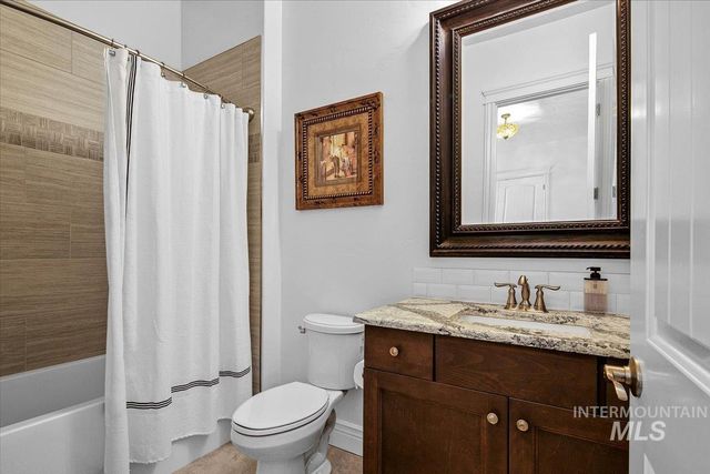 7105 N Pinseeker Pl, Meridian, ID 83646