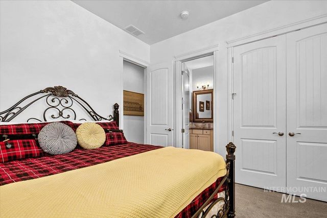 7105 N Pinseeker Pl, Meridian, ID 83646