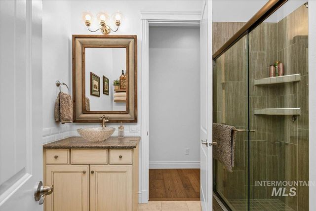 7105 N Pinseeker Pl, Meridian, ID 83646