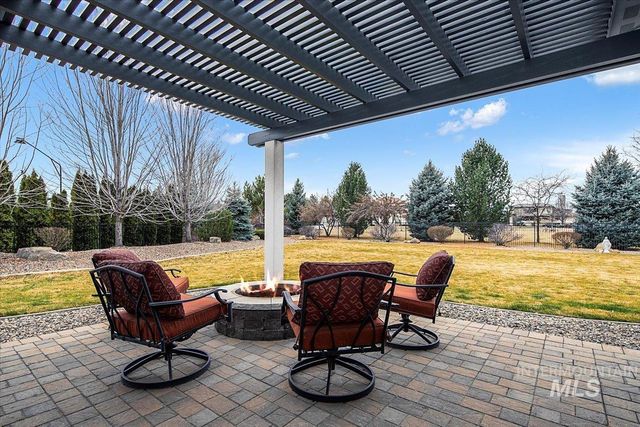 7105 N Pinseeker Pl, Meridian, ID 83646