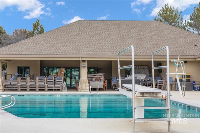 7105 N Pinseeker Pl, Meridian, ID 83646