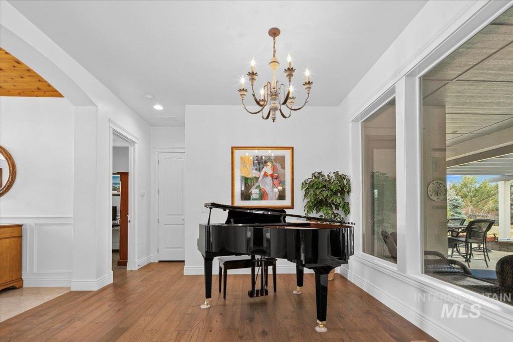 7105 N Pinseeker Pl, Meridian, ID 83646 photo 4