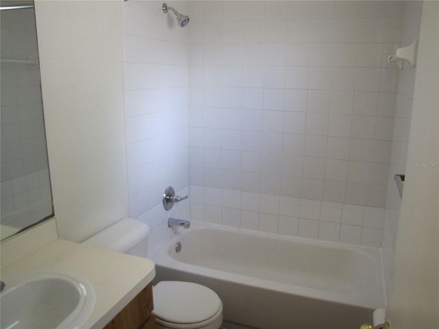 3603 TEMPLE STREET B, Tampa, FL 33619