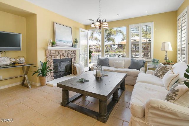 1464 Twin Tides Place, Oxnard, CA 93035