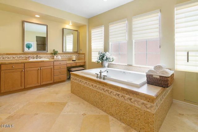 1464 Twin Tides Place, Oxnard, CA 93035