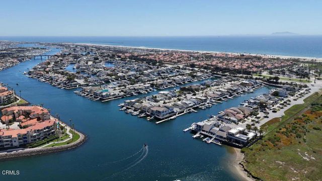 1464 Twin Tides Place, Oxnard, CA 93035