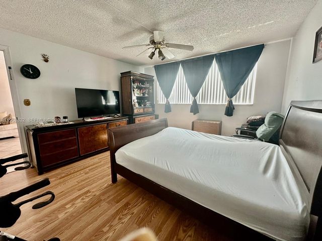 8960 S Hollybrook Blvd 109, Pembroke Pines, FL 33025