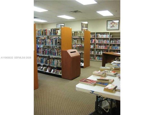 8960 S Hollybrook Blvd 109, Pembroke Pines, FL 33025