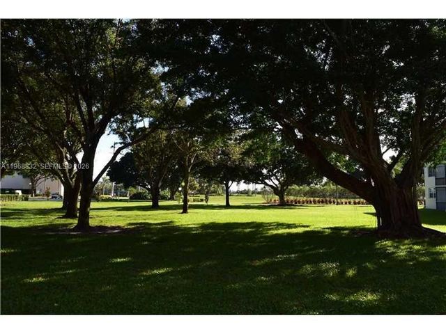8960 S Hollybrook Blvd 109, Pembroke Pines, FL 33025