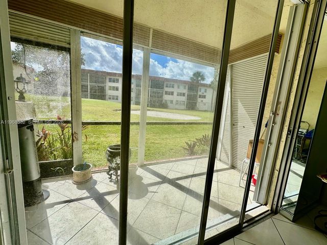 8960 S Hollybrook Blvd 109, Pembroke Pines, FL 33025