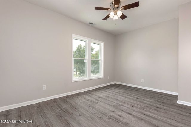 1052 Cecil Ave, Louisville, KY 40211