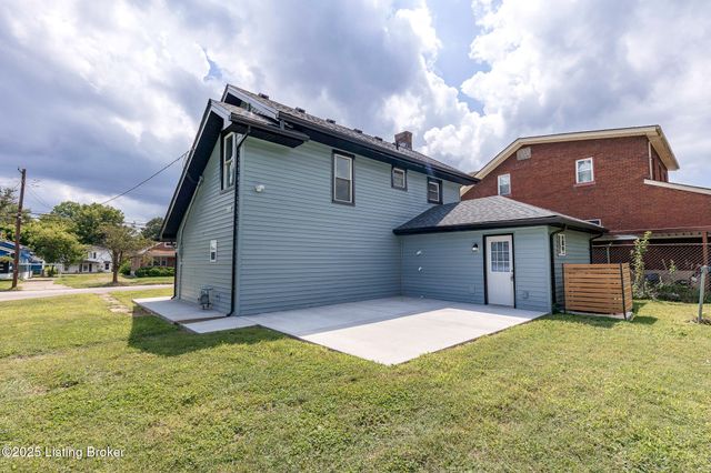 1052 Cecil Ave, Louisville, KY 40211