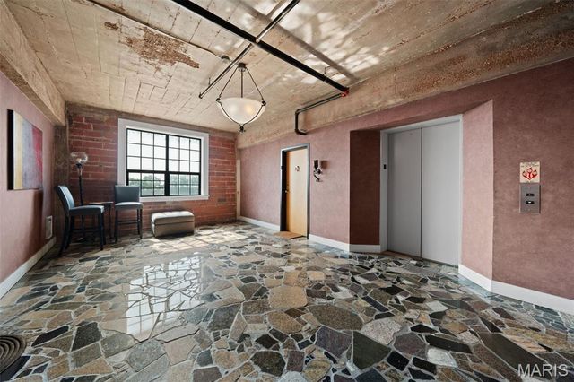 1831 Sidney Street H, St Louis, MO 63104