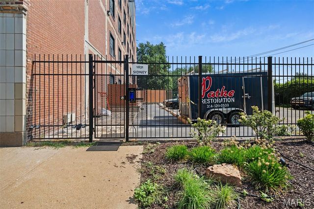 1831 Sidney Street H, St Louis, MO 63104