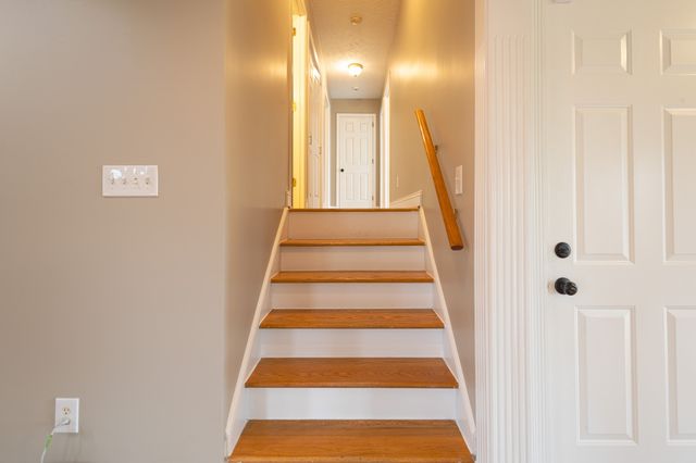 195 Cherokee Rd, Hendersonville, TN 37075