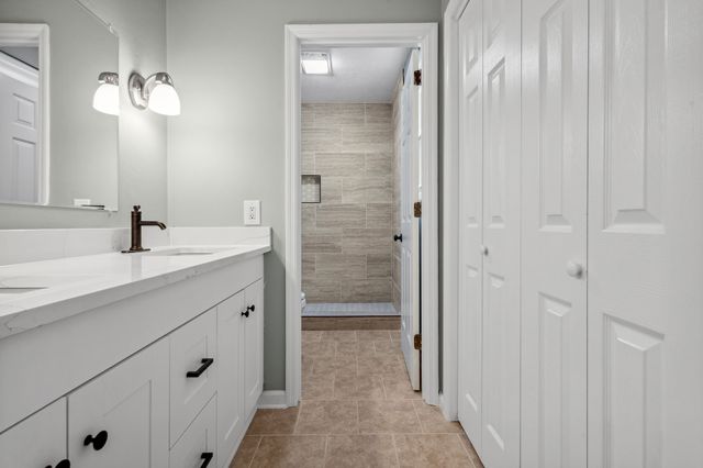 195 Cherokee Rd, Hendersonville, TN 37075