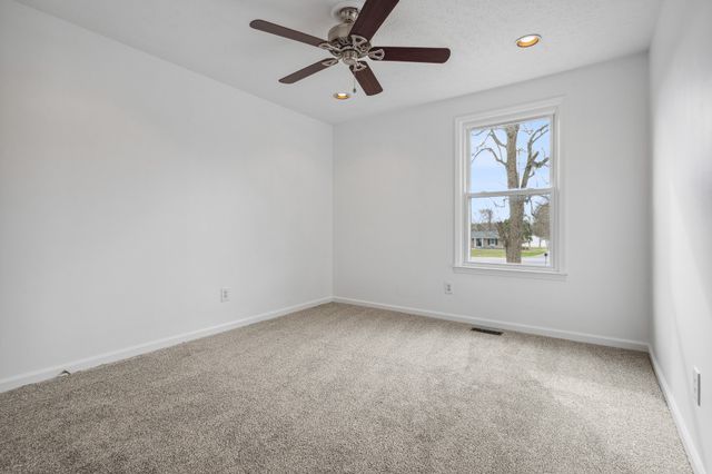 195 Cherokee Rd, Hendersonville, TN 37075