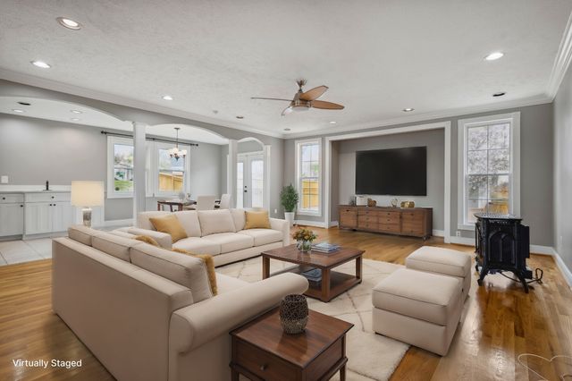 195 Cherokee Rd, Hendersonville, TN 37075