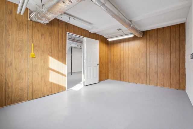 195 Cherokee Rd, Hendersonville, TN 37075