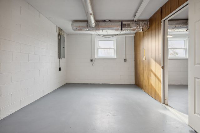 195 Cherokee Rd, Hendersonville, TN 37075