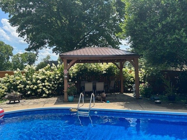 195 Cherokee Rd, Hendersonville, TN 37075