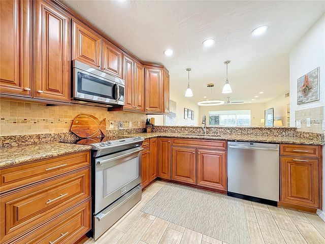 10200 REGAL DRIVE 3, Largo, FL 33774