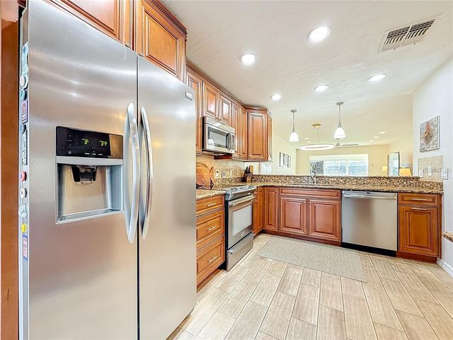 10200 REGAL DRIVE 3, Largo, FL 33774