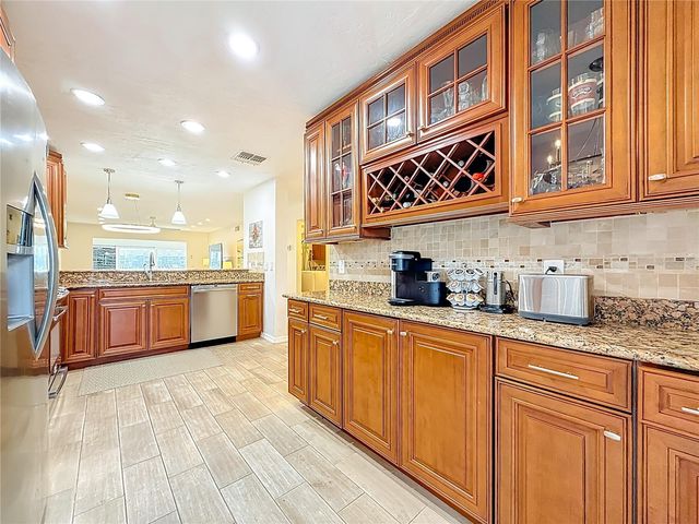 10200 REGAL DRIVE 3, Largo, FL 33774