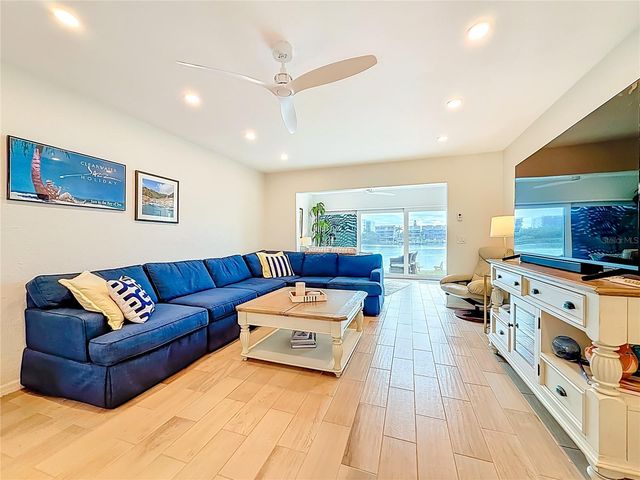 10200 REGAL DRIVE 3, Largo, FL 33774