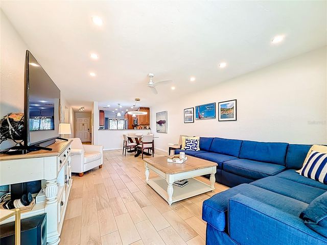 10200 REGAL DRIVE 3, Largo, FL 33774