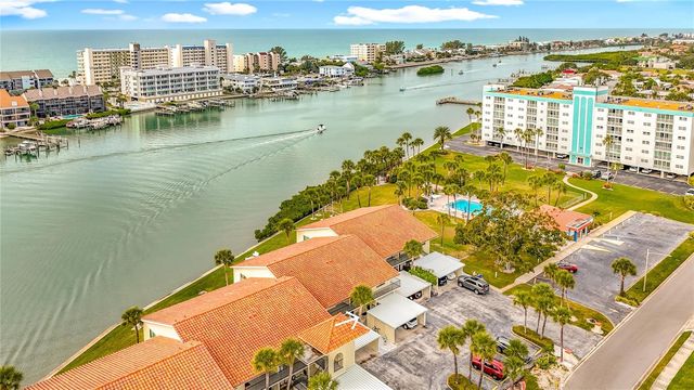 10200 REGAL DRIVE 3, Largo, FL 33774