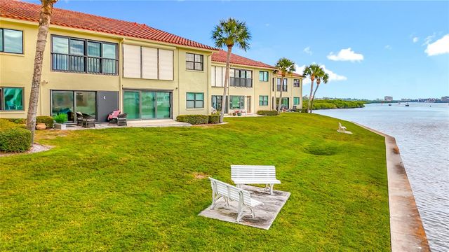 10200 REGAL DRIVE 3, Largo, FL 33774