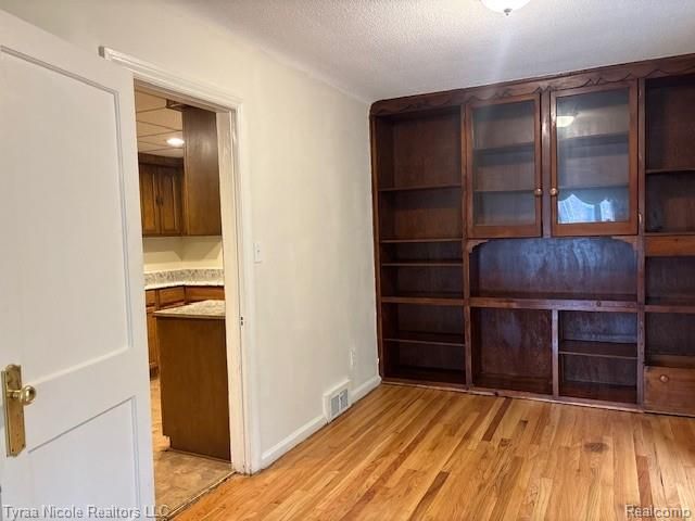 1931-1939 Ewald Circle, Detroit, MI 48238