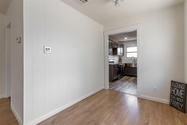 801 W Rickenbacker Drive, Midwest City, OK 73110