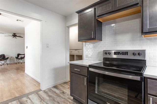 801 W Rickenbacker Drive, Midwest City, OK 73110