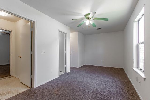 801 W Rickenbacker Drive, Midwest City, OK 73110