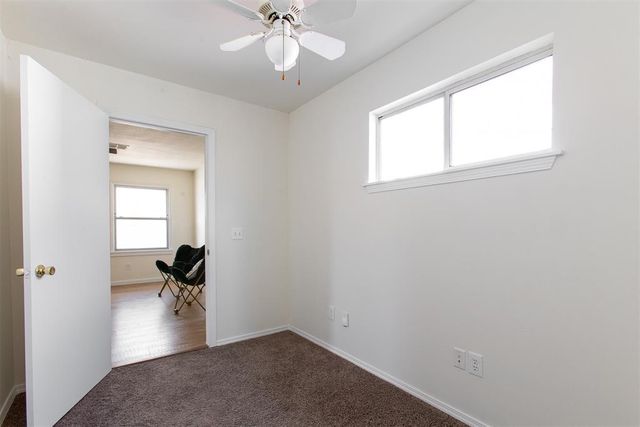 801 W Rickenbacker Drive, Midwest City, OK 73110