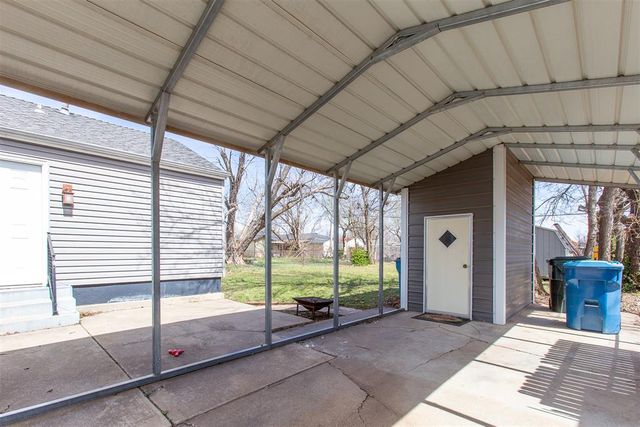 801 W Rickenbacker Drive, Midwest City, OK 73110