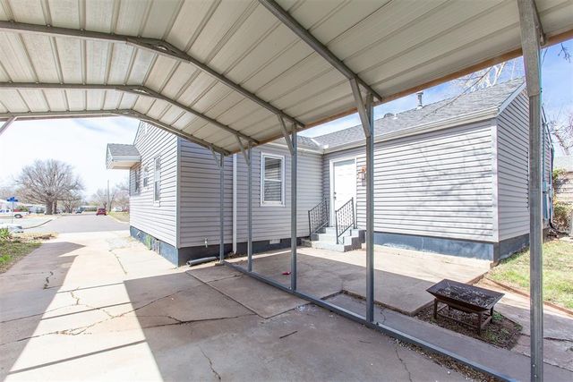 801 W Rickenbacker Drive, Midwest City, OK 73110
