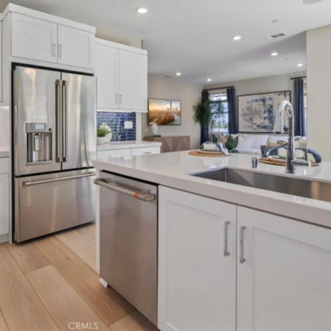 695 Guy Turner Drive, Camarillo, CA 93010