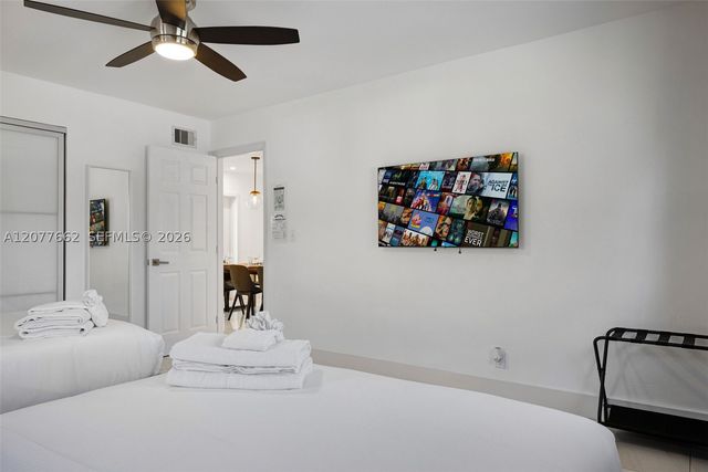 220 NE 10th Ave, Hallandale Beach, FL 33009